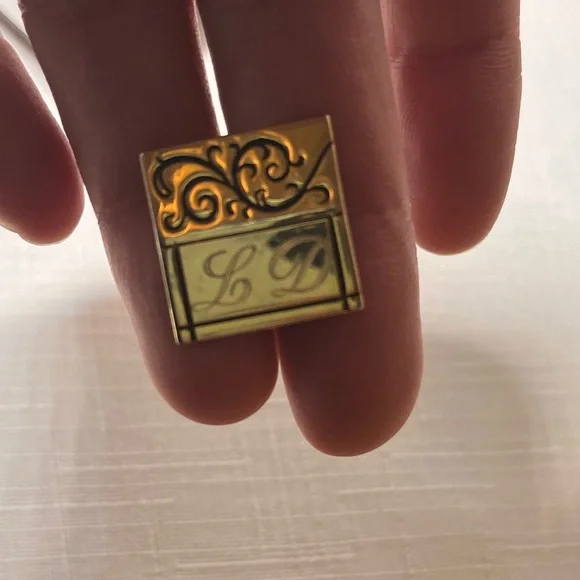 Vintage Gold Square Cufflinks with Engraved LD Design - Picture 3 of 4